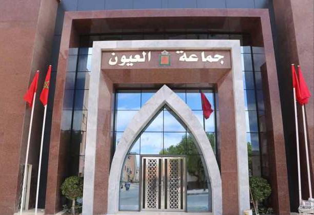 جماعة العيون تقوم بحملة على المحلات الغير مستعملة في الاسواق النموذجية بالعيون