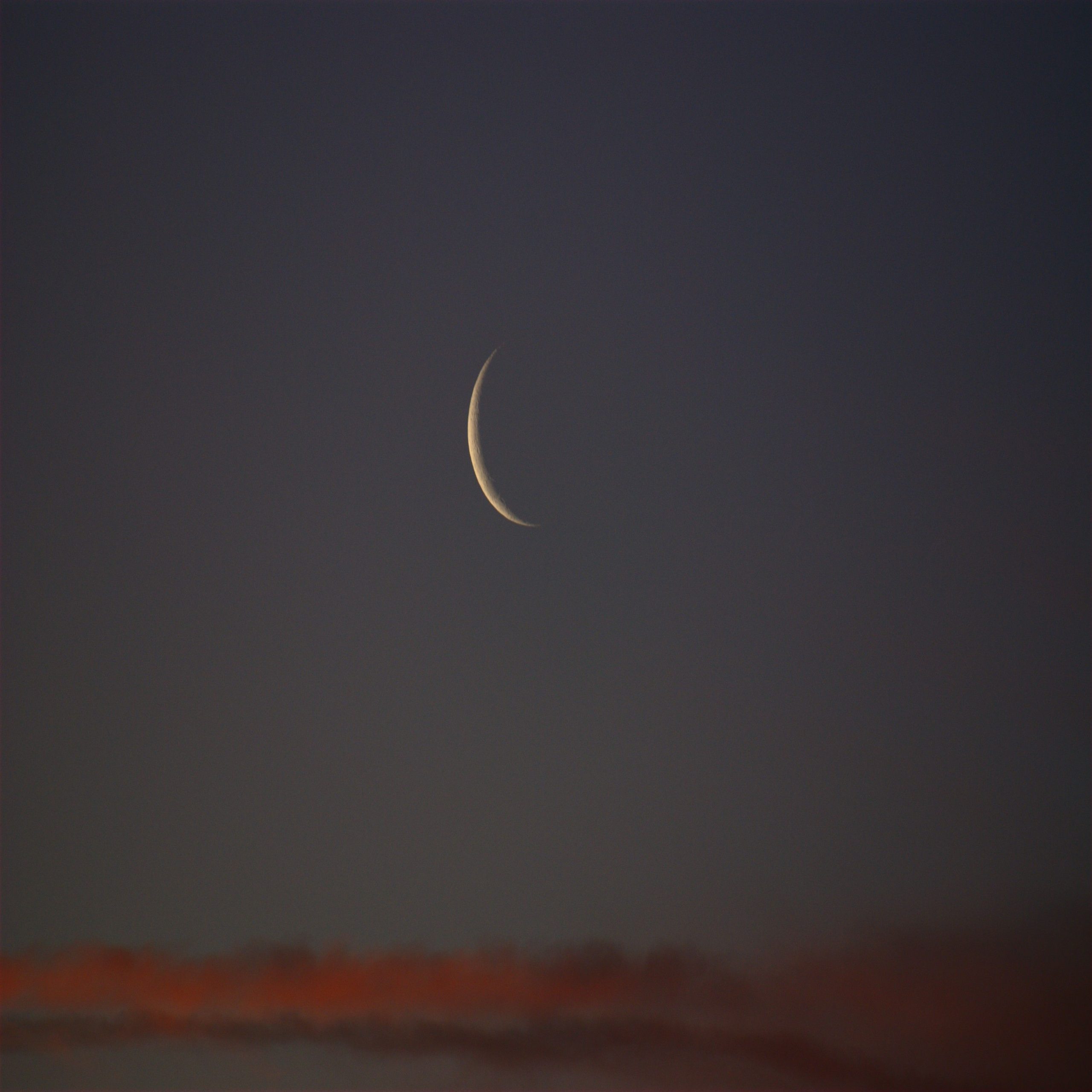 دول عربية تعلن يوم الاثنين أول أيام العيد