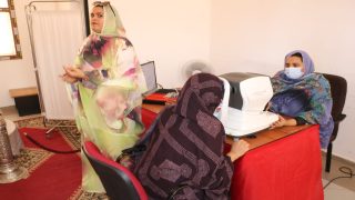 اختتام الحملة الطبية المجانية لتصحيح النظر بالعيون