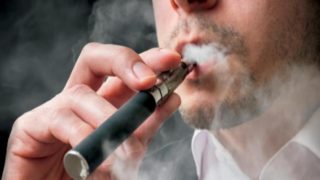 أنباء غير سارة لمستهلكي السجائر الالكترونية في مشروع قانون المالية 2024