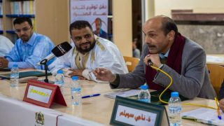 مركز خبرة الصحراء يكرم أستاذ الانتربولوجيا والثقافة الحسانية الدكتور محمد دحمان