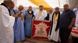 أعضاء المجموعة الـ 31 للمخزن المتنقل تكرم الشهيد المجاهد “لحسن بنمسعود ولد اميليد” بجماعة الدشيرة …