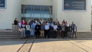 “بين أهداف الملعب ونجاحات التنمية.. العيون تبهِر ضيوف بطولة كرة القدم المصغرة لرجال التعليم”