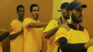 مغاربة عالقون في سجون الصومال رغم البراءة.. في انتظار يد الوطن