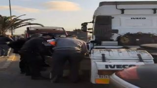 “مأساة بسيدي الخدير.. شاحنة تدهس سيدة قرب مستشفى الحي الحسني وتعيد الجدل حول مرور الشاحنات بالأحياء السكنية”