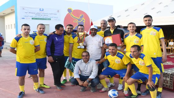 اختتام دوري “اللواء الأزرق” بفم الواد.. بتتويج فريق ولاية العيون باللقب وسط تميز رياضي وبيئي