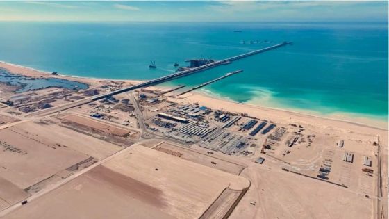 العيون… فاجعة بميناء فوسبوكراع.. مصرع عامل بعد سقوطه في البحر إثر انقطاع حبل رافعة