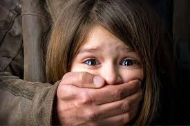 اعتقال أب وابنته بعين عودة بتهمة زنا المحارم وإنجاب أطفال