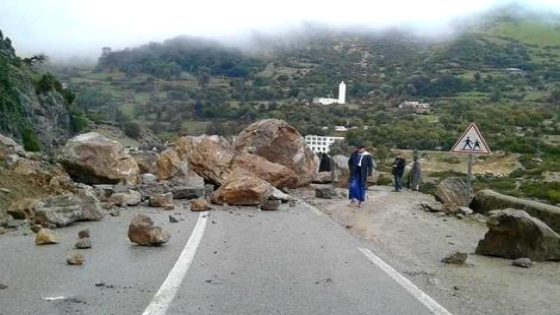 سقوط أحجار من شلال يودي بحياة شاب ويصيب فتاة بجروح ضواحي بني ملال