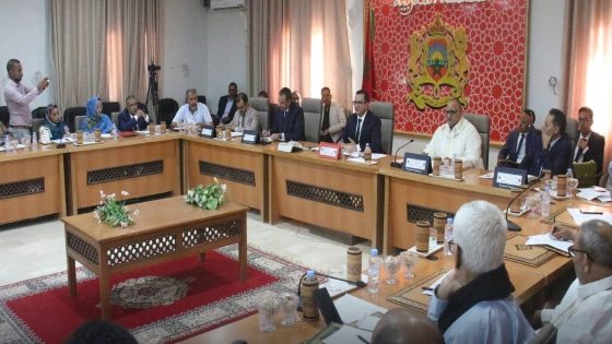 السمارة.. المجلس الجماعي يعقد دورة استثنائية ويصادق بالإجماع على حزمة من المشاريع التنموية