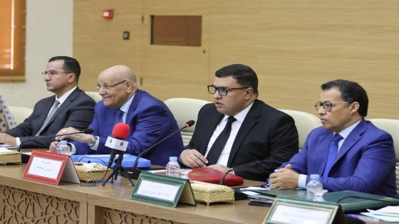 دورة استثنائية لمجموعة الجماعات الترابية العيون الساقية الحمراء: مصادقة أولية وتأجيل الحسم في النقطة الثانية