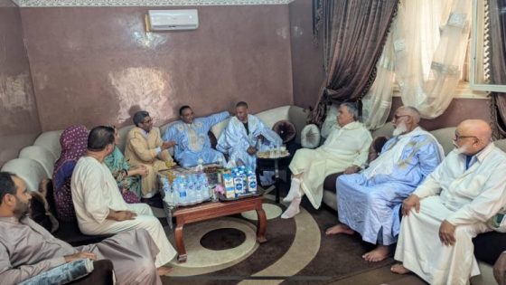 “والي جهة كلميم واد نون، الناجم أبهي، يقدم واجب العزاء لعائلة المرحوم أحمد فاضل السامي الصلح بالطنطان”