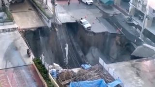 🌍 بانكوك.. حفرة هائلة بعمق 50 متراً تشل حركة طريق رئيسي