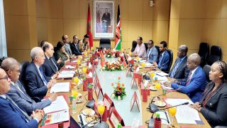 رئيس النيابة العامة يجري مباحثات مع مدير المتابعات العمومية بجمهورية كينيا