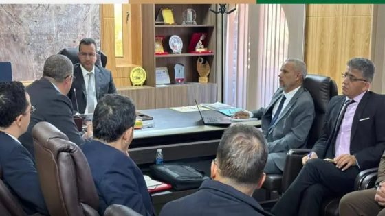 رئيس جماعة السمارة يجتمع بالمدير العام للشركة الجهوية لمناقشة أعطاب شبكات الماء والكهرباء.