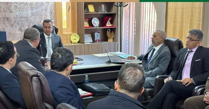 رئيس جماعة السمارة يجتمع بالمدير العام للشركة الجهوية لمناقشة أعطاب شبكات الماء والكهرباء.