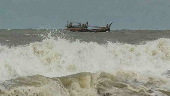 مندوبية الصيد البحري بالداخلة تمنع الإبحار مؤقتًا بسبب اضطرابات جوية.