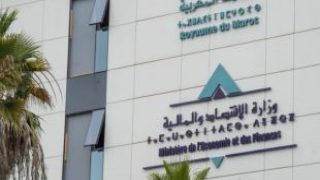 تحقيقات مالية موسعة تلاحق شبهات تلاعب في صفقات عمومية بمليارات الدراهم.