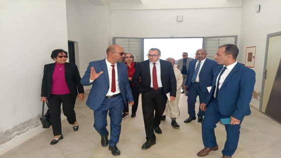 برلمانيون في زيارة ميدانية لمدينة العيون لمراقبة تدبير الإطعام المدرسي والداخليات.