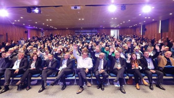 التجمع الوطني للأحرار يعقد دورة مجلسه الوطني بالرباط في سياق الاستعداد للاستحقاقات المقبلة.