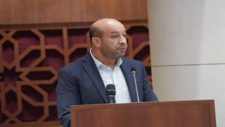 شحتان يثير تساؤلات حول الوضعية العقارية لزعيم سياسي ويدعو للاحتكام للوثائق.