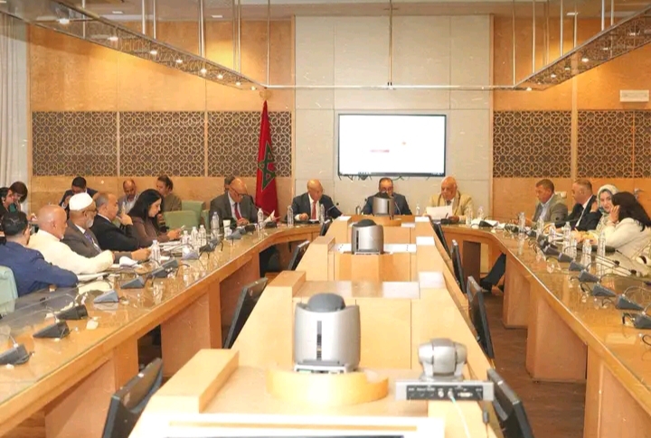 لجنة برلمانية تصادق على تعديلات جديدة بمشروع قانون حماية الحيوانات وتلغي العقوبات الحبسية في بعض المخالفات
