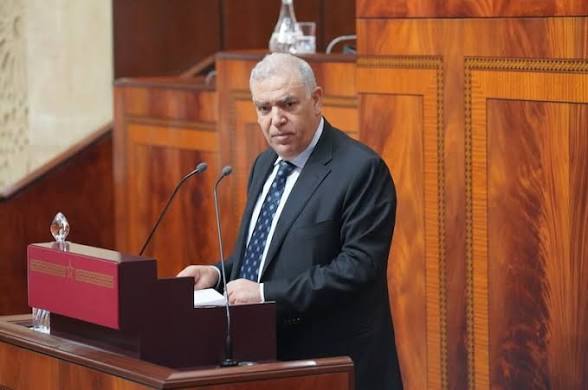 وزارة الداخلية تشدد إجراءات مراقبة الحضور لمحاربة ظاهرة “الموظفين الأشباح