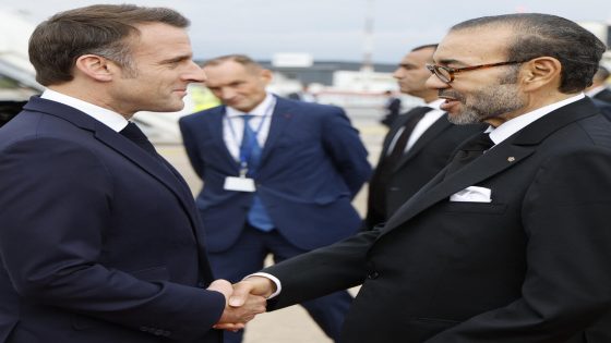 الملك محمد السادس يعزي الرئيس الفرنسي إثر حادث تحطم الطائرة بتومبلين.