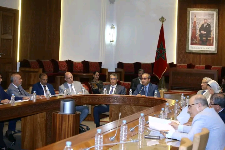 لجنة العدل والتشريع تشرع في دراسة مشروع قانون تنظيم مهنة العدول.