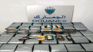 إحباط محاولة تهريب أزيد من 32 كيلوغراماً من مخدر “الشيرا” بمعبر باب سبتة.