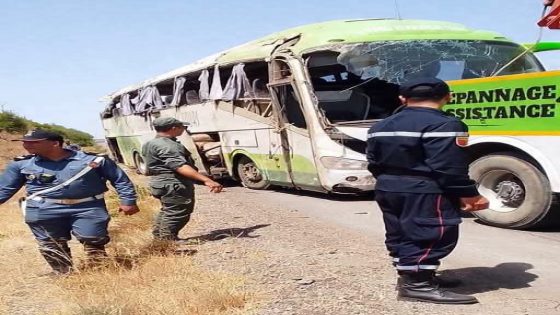 إصابة أكثر من 27 شخصاً في انقلاب حافلة لنقل المسافرين بضواحي القنيطرة.