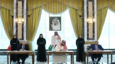 السعودية وتركيا وباكستان توقع اتفاقية دفاع مشترك لتعزيز الأمن الجماعي والردع.