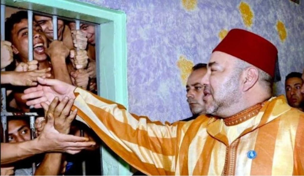 الذكرى الأولى لعيد الوحدة.. عفو ملكي يشمل 907 أشخاص من بينهم 613 معتقلاً